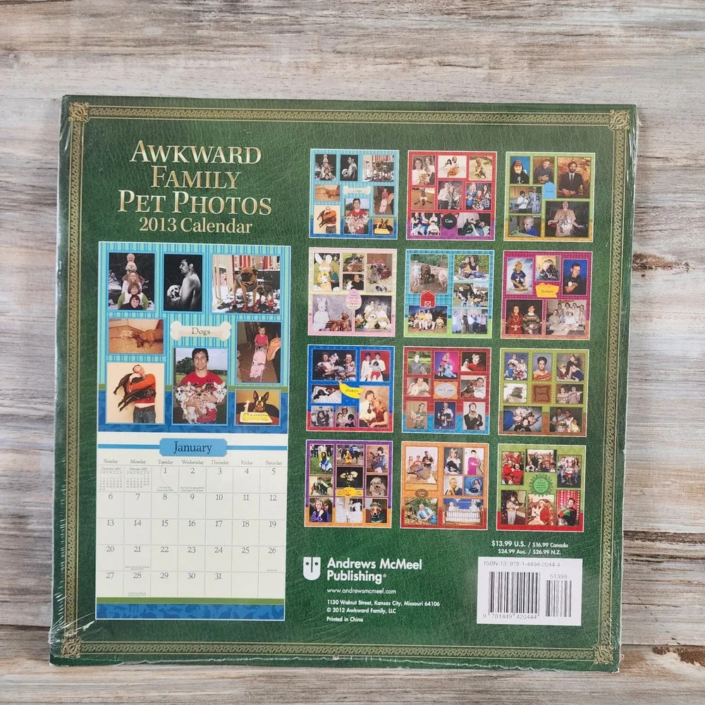 Awkward Family Pet Photos 2013 Wall Calendar Mike Bender Doug Chernack Sealed